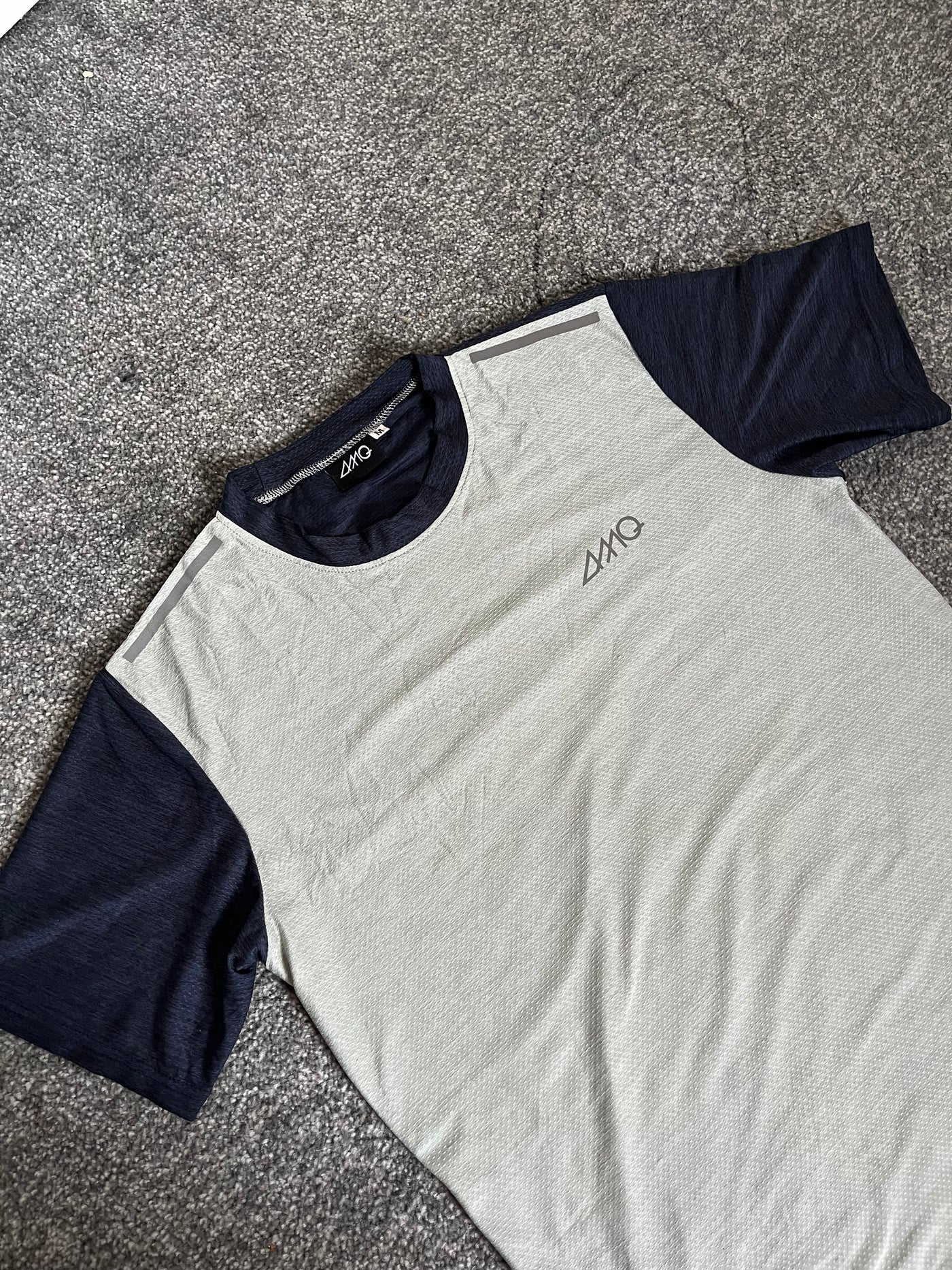 AMQ Performance Tee | Navy Grey
