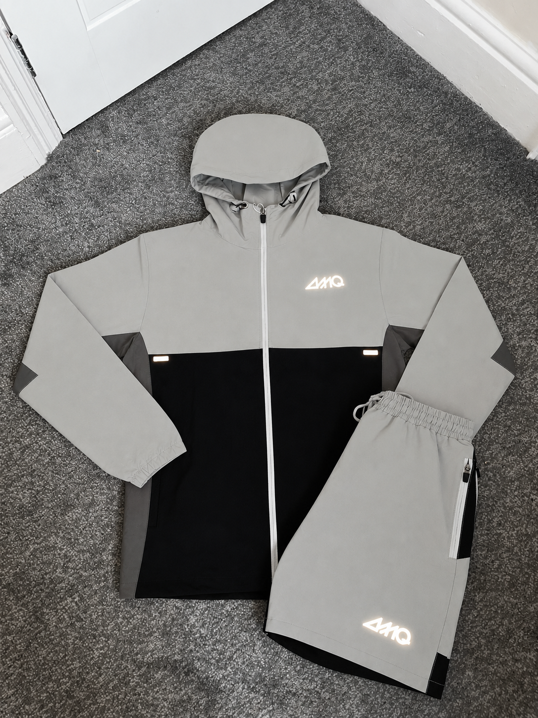 AMQ Performance Short Set | Stone/Black