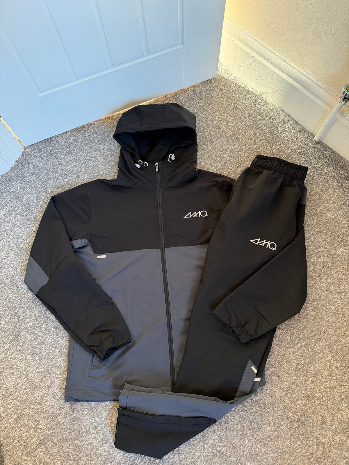 Onyx / Black Tracksuit
